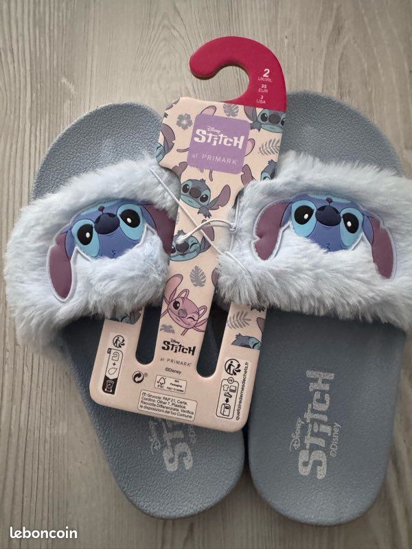 Claquettes Stitch neuves taille 35 Chaussures