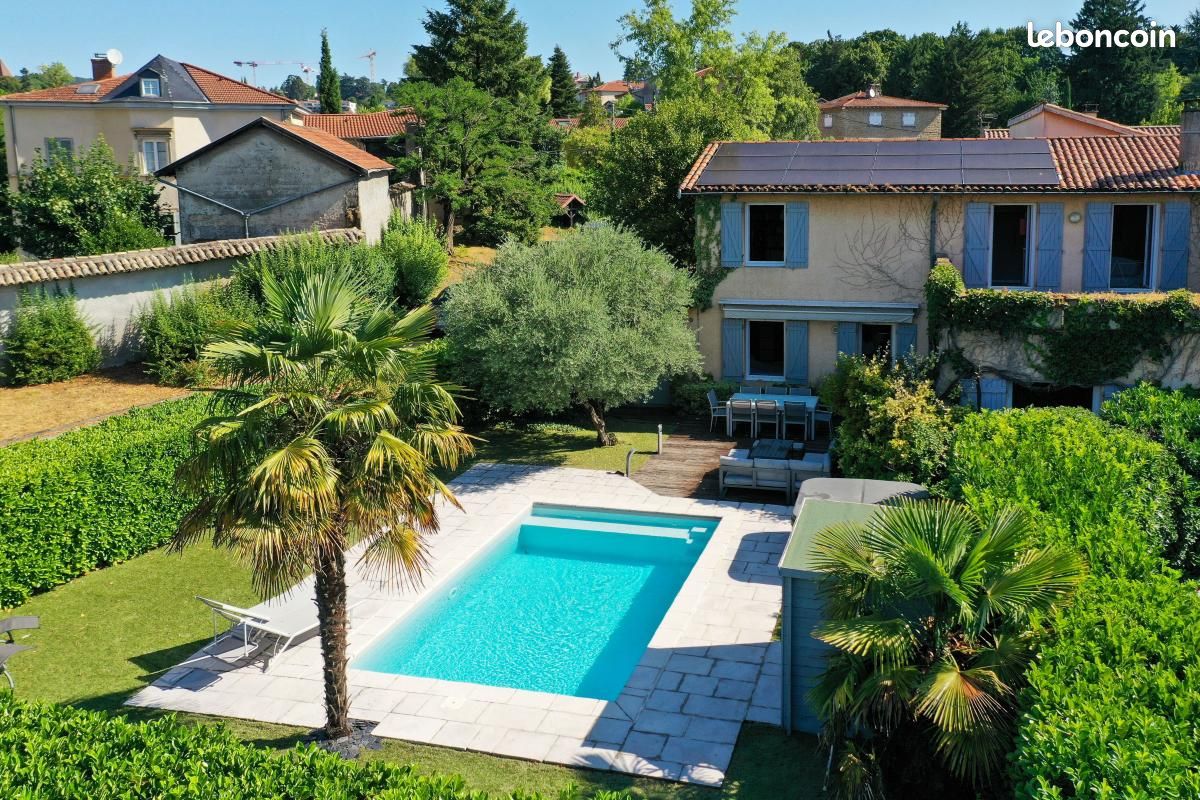 Villa 5 pièces 163 m² (image 1)