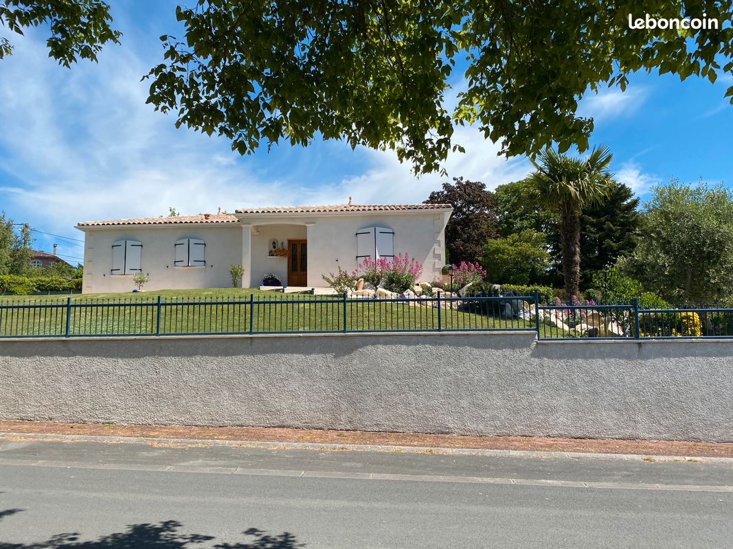 Maison 5 pièces 114 m² · à Saintes · 114 m² · 399 400 €
