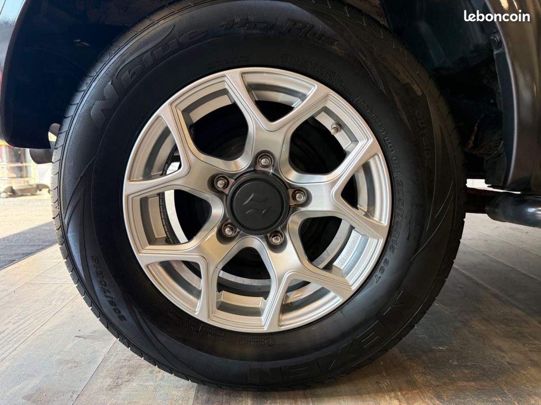 SUZUKI JIMNY JX Ranger Edition 1.3i VVT 86ch SUIVI COMPLET SUZUKI + Attelage + Galerie (image 28)