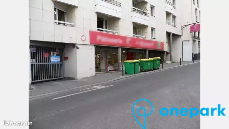 Parking 12 m² · à Paris · 12 m² · 87 €