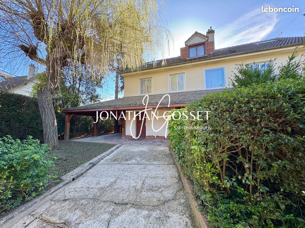 Maison 9 pièces 262 m² · à Poissy · 262 m² · 750 000 €