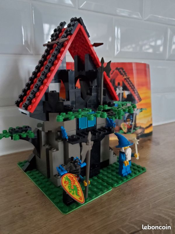 Vintage Lego 1993 - Majisto's Magical Workshop (image 2)