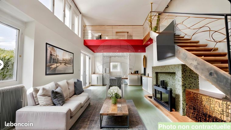 Maison 8 pièces 233 m²