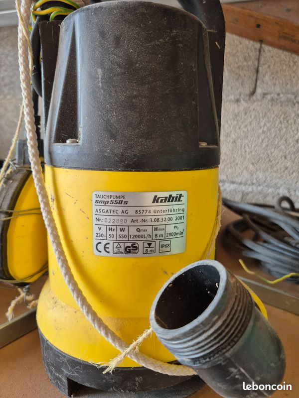 Pompe vide-cave submersible 550 W Kabit – 12 m³/h (image 2)