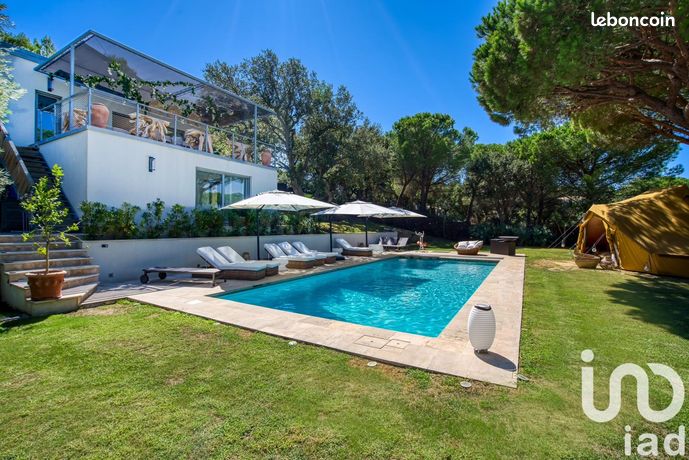 Maison 7 pièces 210 m²