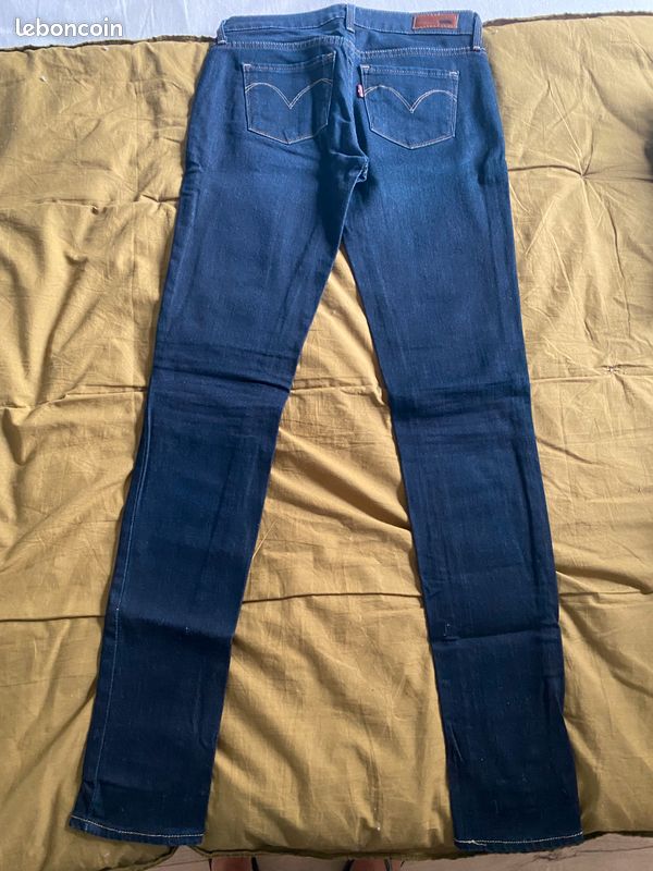 Jeans Levi’s. Coupe skinny taille 24 (image 4)