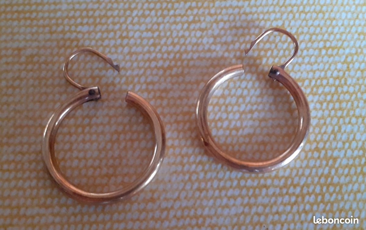 Petits anneaux d'oreilles vintage (image 2)