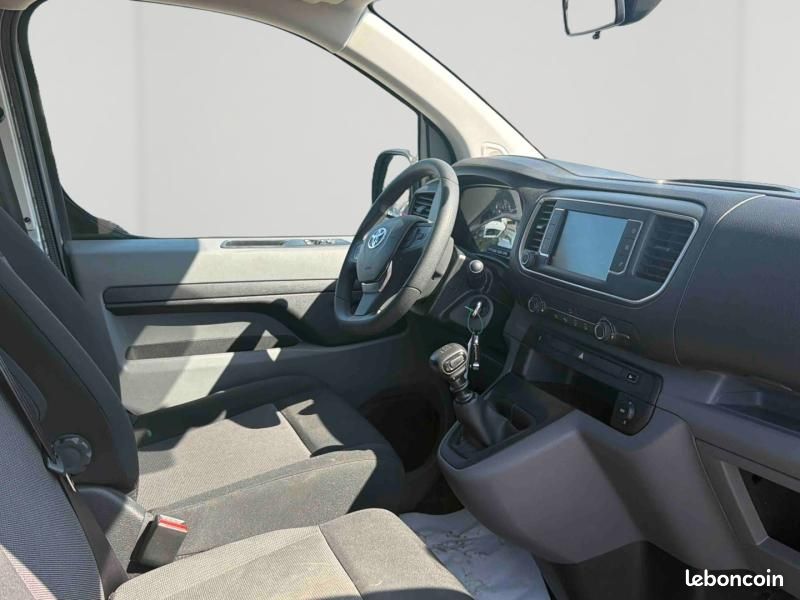 Toyota PROACE Combi Long 1.5 120 D-4D Dynamic RC21 (image 15)