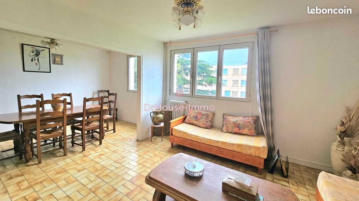 Appartement 5 pièces 93 m² · à Trappes · 93 m² · 237 000 €
