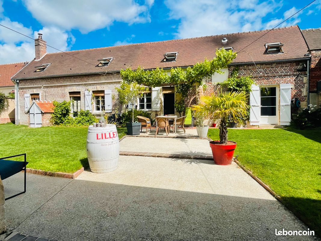 Maison 6 pièces 168 m² · à Cressonsacq · 168 m² · 340 000 €
