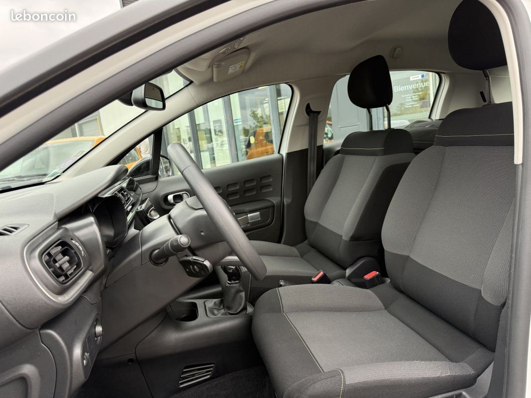 Citroën C3 Société (3) PureTech 82 BVM Feel / 2 places / 1ère main / TVA récupérable / Carplay (image 9)