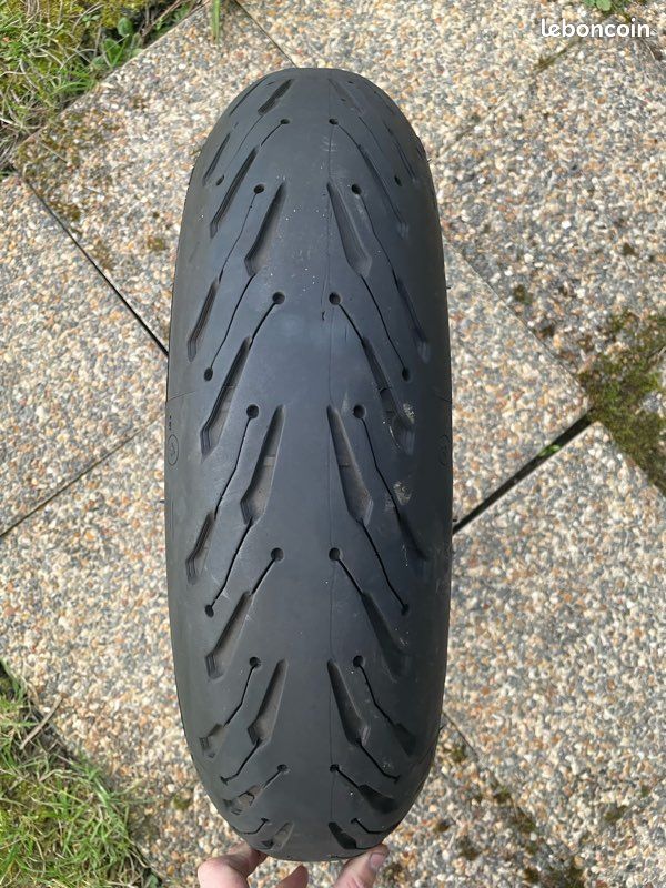 Michelin road5 150/60zr17 (image 1)