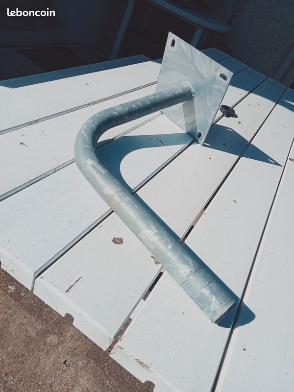 Bras d' antenne (image 1)