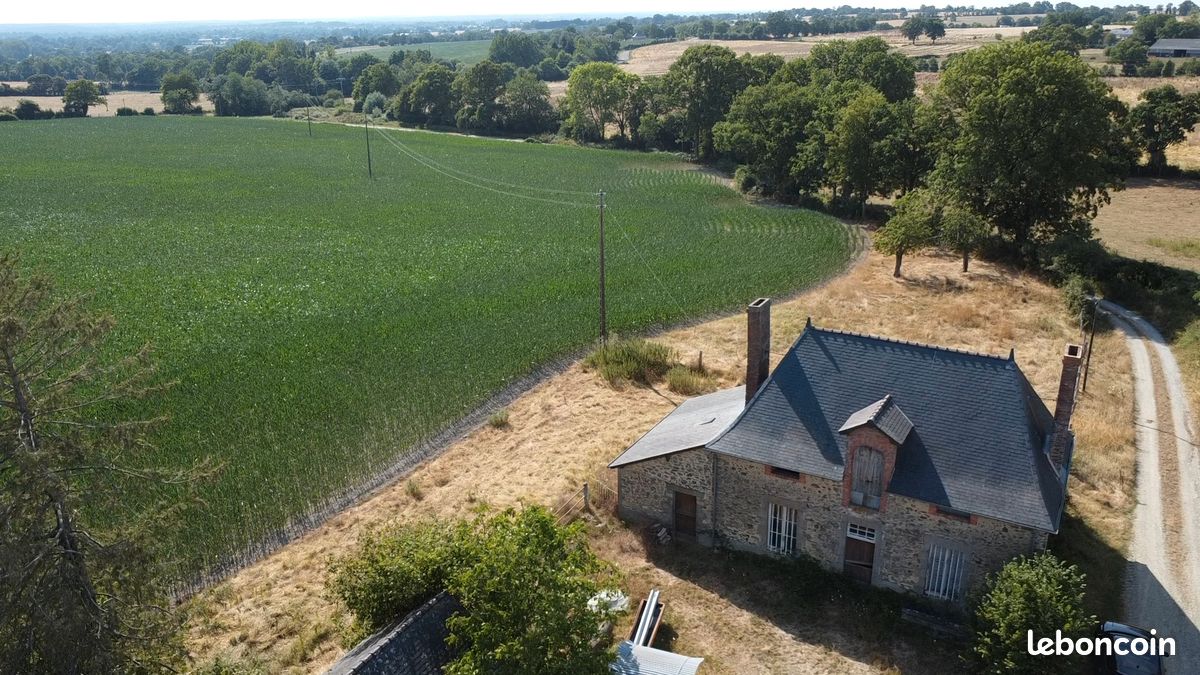 Maison 3 pièces 100 m² · à Évron · 100 m² · 135 000 €