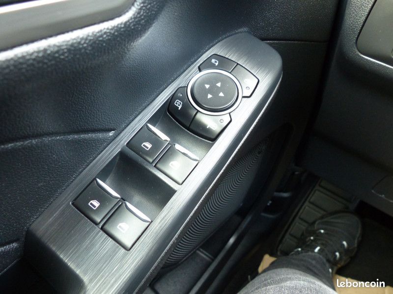 Ford KUGA 2.5 DURATEC 225CH PHEV TITANIUM BVA (image 31)