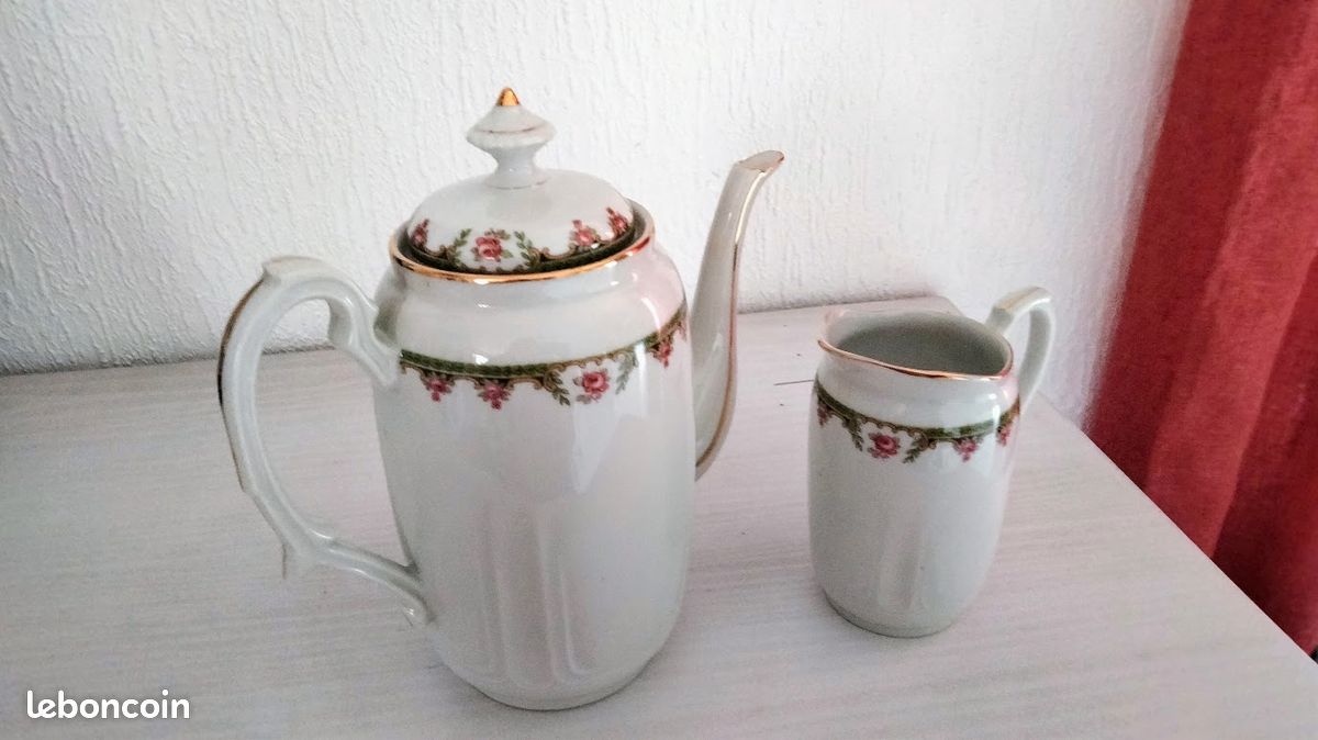 Cafetière et pot à lait ancien (image 1)