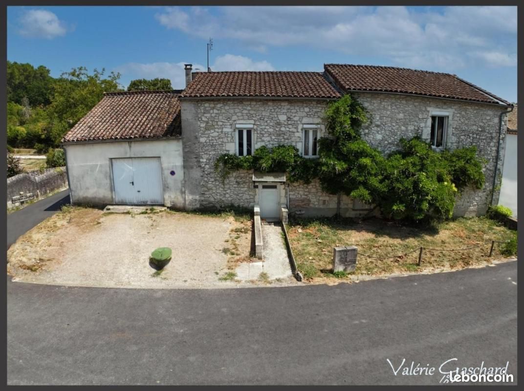 Maison 7 pièces 235 m² · à Saint-Antoine-de-Breuilh · 235 m² · 223 000 €