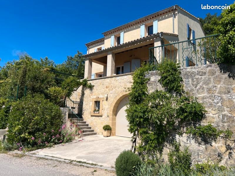 Maison 6 pièces 150 m² · à Cucuron · 150 m² · 474 000 €