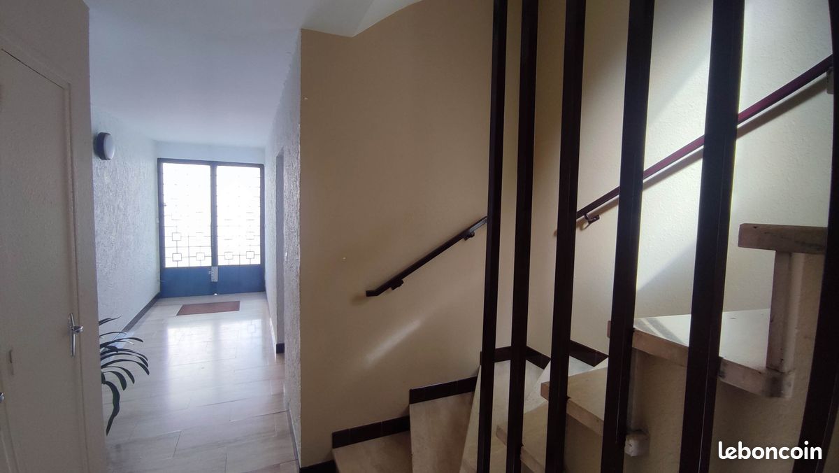 Appartement 4 pièces 108 m² · à Nevers · 108 m² · 880 €/mois