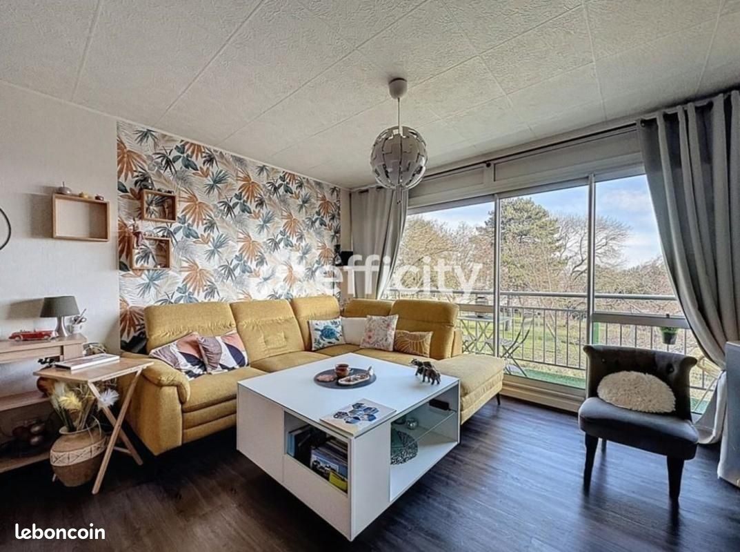 Appartement 4 pièces 76 m² · à Vélizy-Villacoublay · 76 m² · 290 000 €