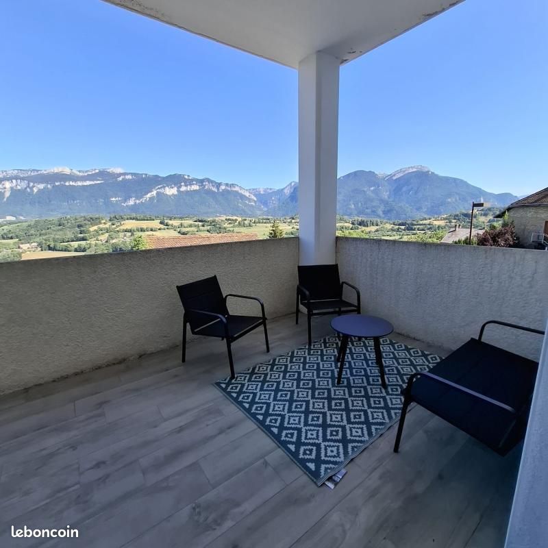 Appartement 4 pièces 109 m² · à Miribel-les-Échelles · 109 m² · 1 055 €