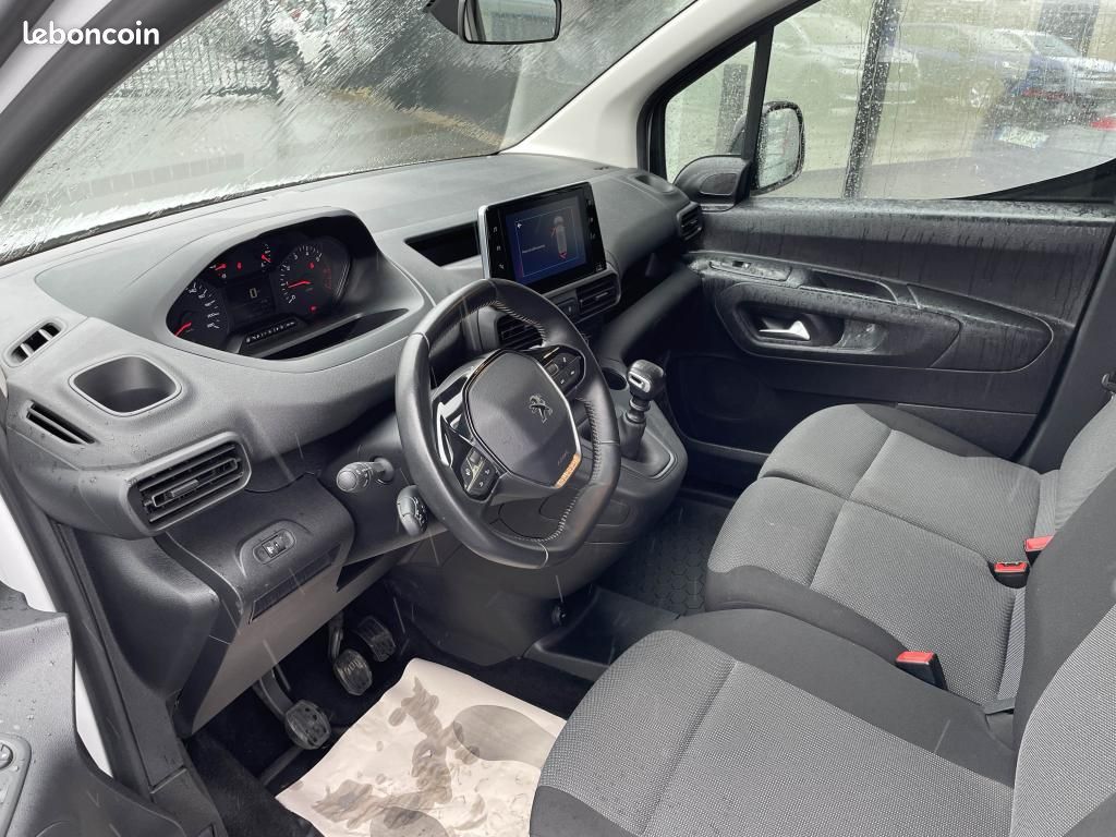 PEUGEOT PARTNER long 950KG 1.5 BlueHDi S&S - 100 3pl III FOURGON Pack Asphalt Connect XL (image 12)