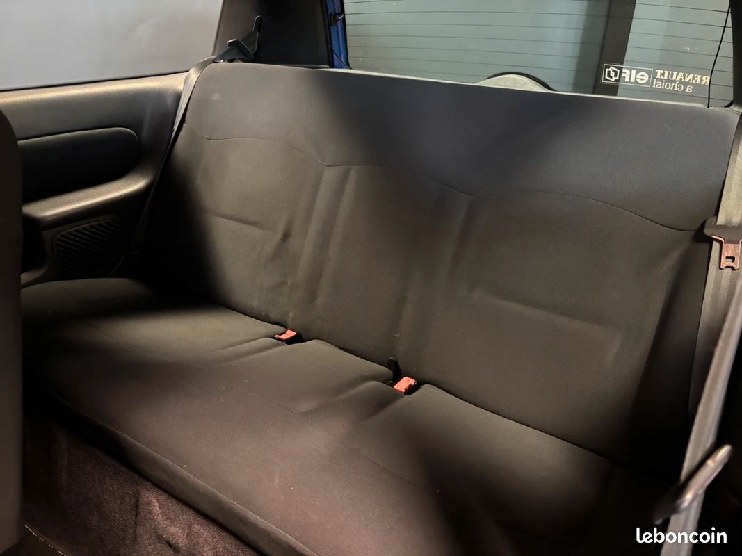 RENAULT CLIO 2.0i 16V Sport Jean Ragnotti (image 15)