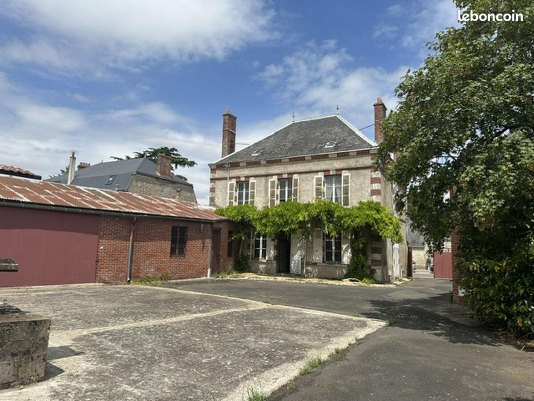 Maison 8 pièces 171 m² · à Orgères-en-Beauce · 171 m² · 232 000 €