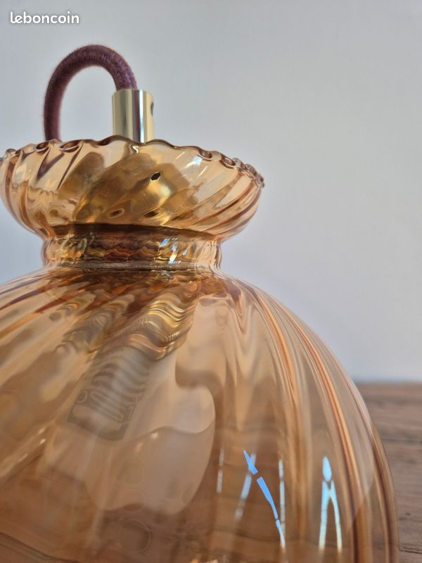 Lampe Eugénie ambrée (image 2)