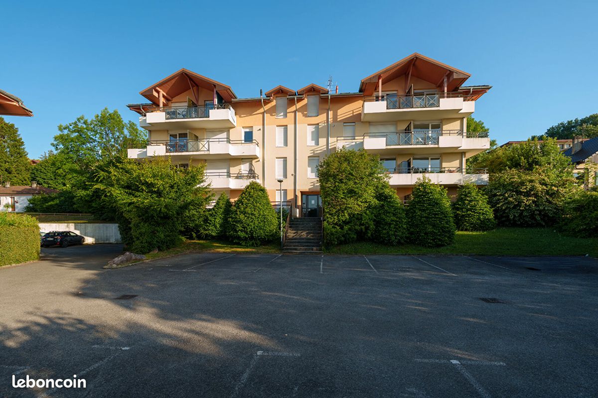 Appartement 2 pièces 49 m² · à Évian-les-Bains · 49 m² · 210 000 €