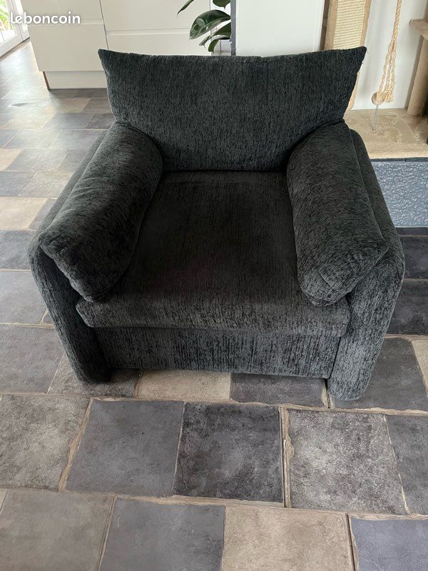 Deux petits fauteuils en excellent état – Vendus ensemble (image 1)