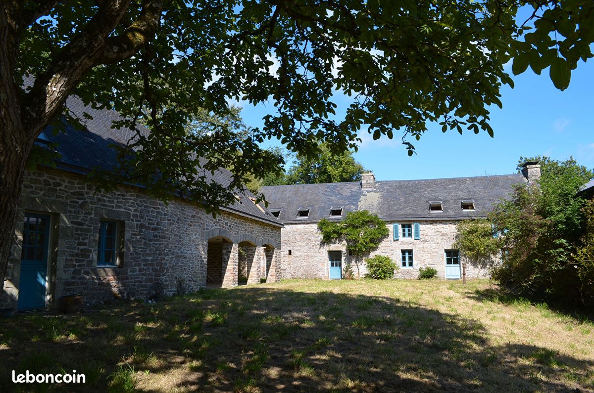 Maison 11 pièces 305 m² · à Leuhan · 305 m² · 418 750 €