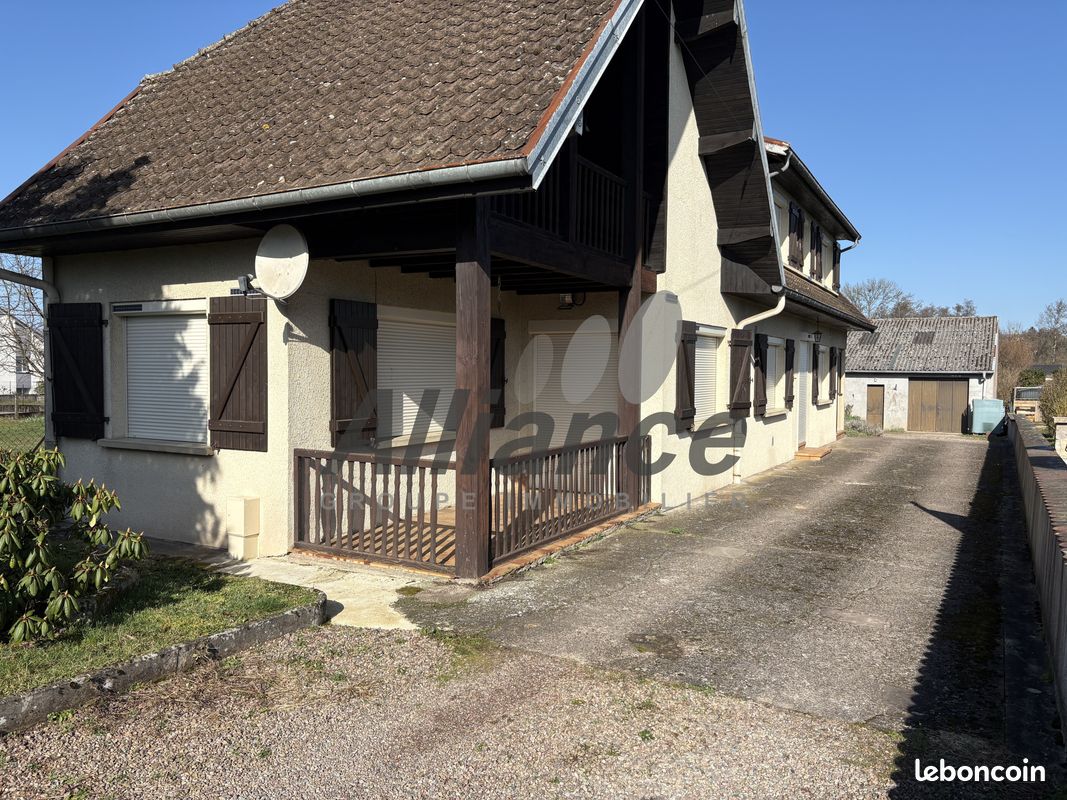 Maison 6 pièces 132 m² · à Saint-Sauveur · 132 m² · 143 500 €