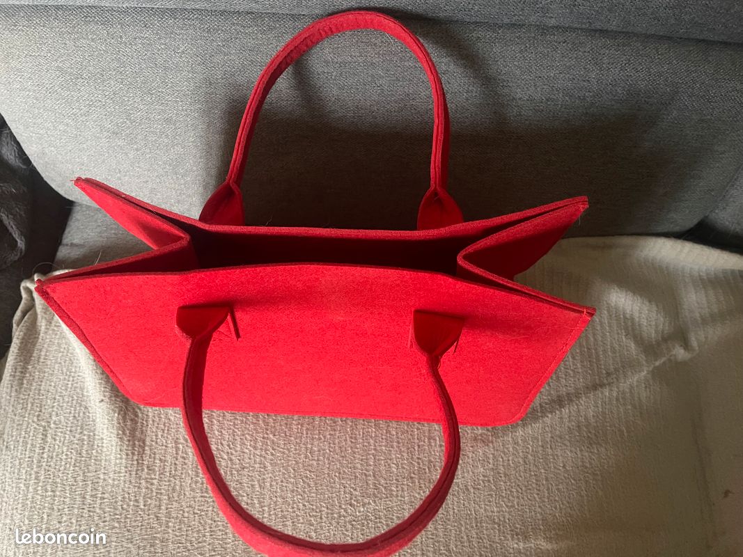 Sac rouge en feutre (image 2)