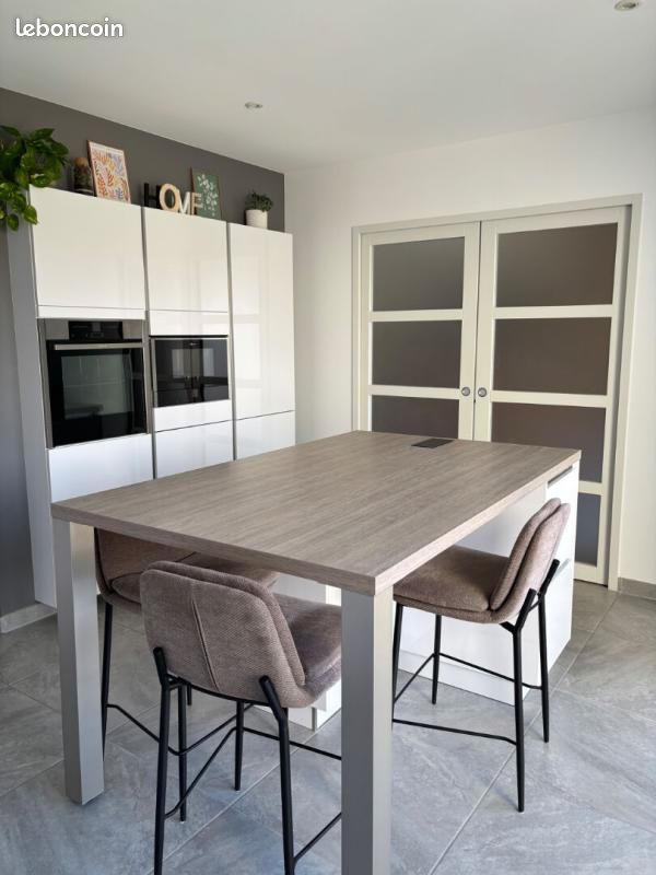 Maison 8 pièces 160 m² · à Montfort-le-Gesnois · 160 m² · 332 800 €