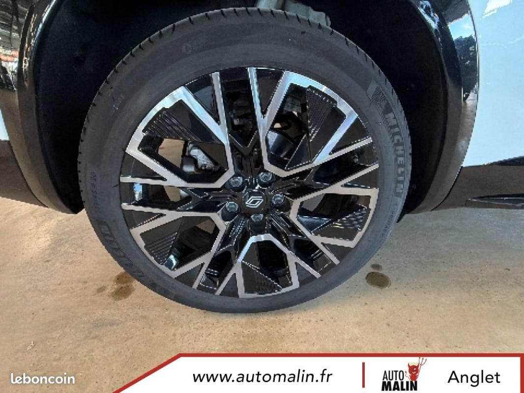 Renault Austral full hybrid E-Tech 200 ch Esprit Alpine (image 35)