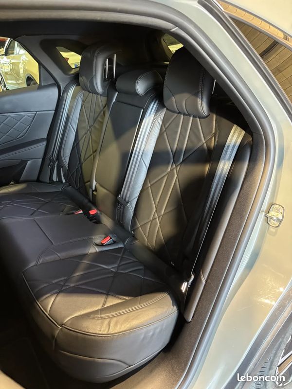 DS DS 7 E-TENSE 225ch Bastille - Origine France / CarPlay / Suivi complet / Caméra 360° / Hayon électrique et main libre / Keyless Go / Gris Laqué / Pack Drive Assist (image 41)