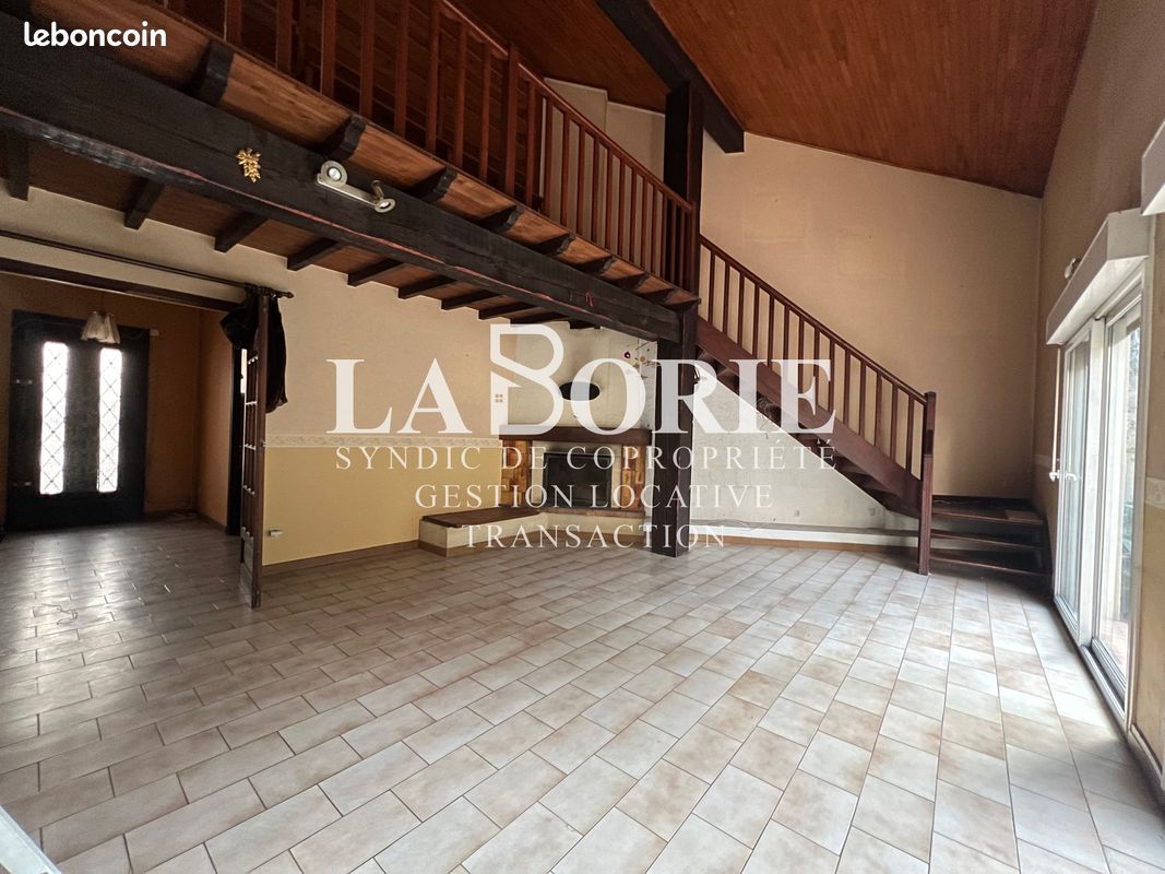 Maison 15 pièces 245 m² · à Orange · 245 m² · 379 000 €