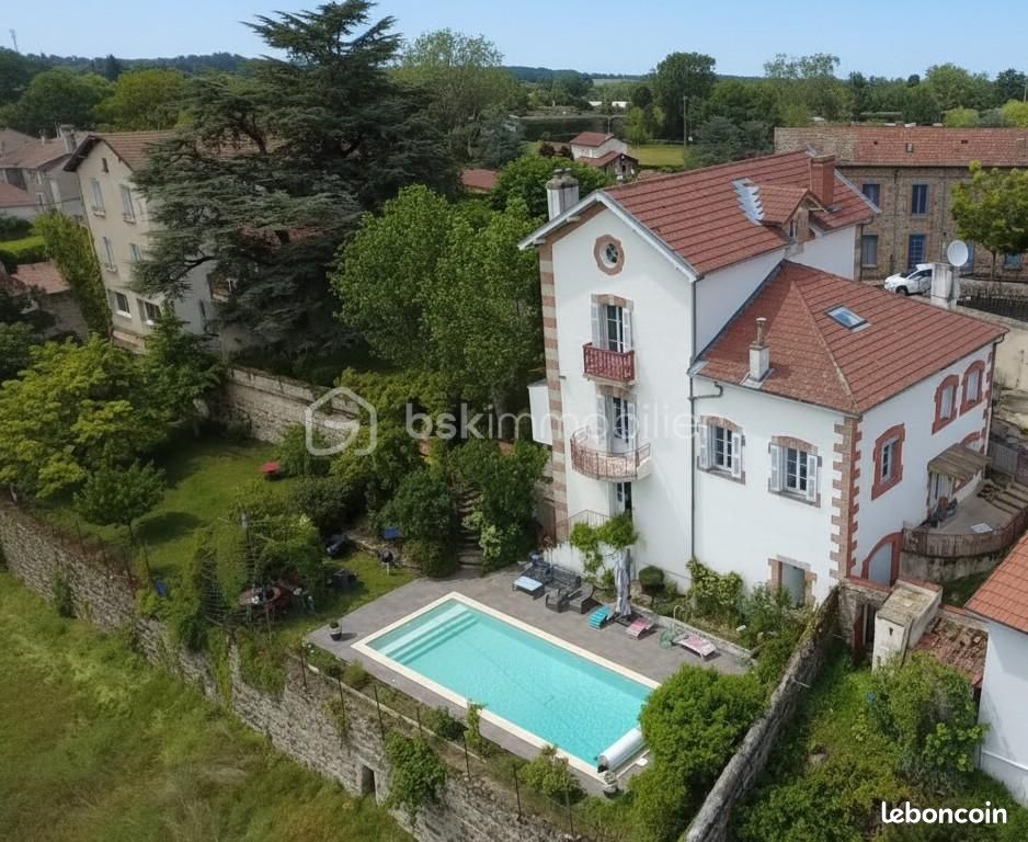 Maison 10 pièces 270 m² (image 2)