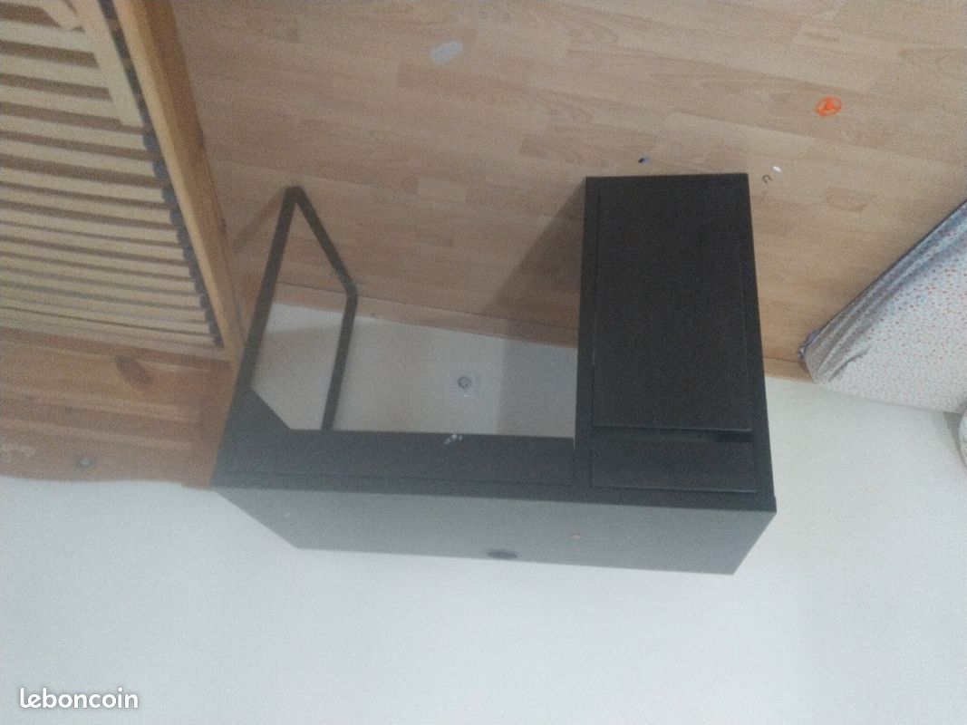 Buro (image 1)