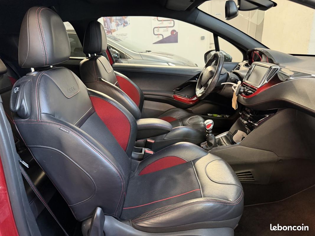 Peugeot 208 generation-i 1.6 thp 200 gti (image 14)