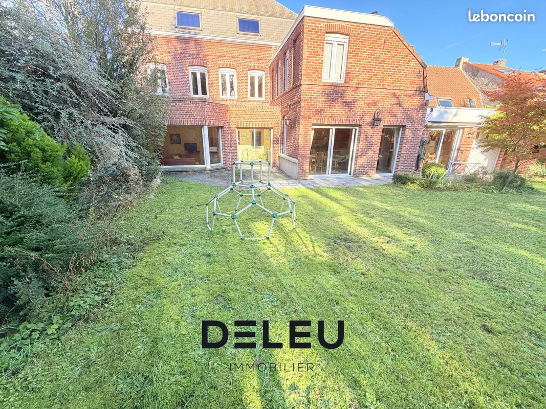 Maison 7 pièces 282 m² · à Mouvaux · 282 m² · 620 000 €