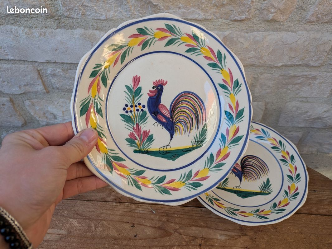 Ensemble de anciennes assiettes HB Henriot Quimper motif coq