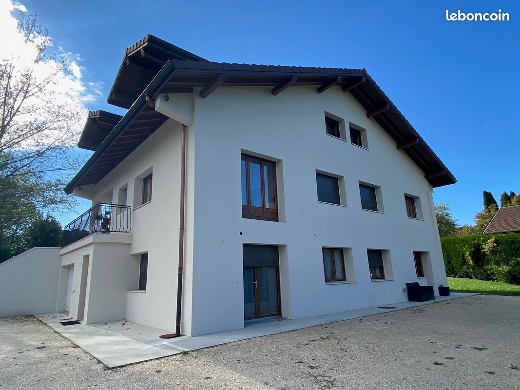 Appartement 1 pièce 25 m² · à La Roche-sur-Foron · 25 m² · 700 €
