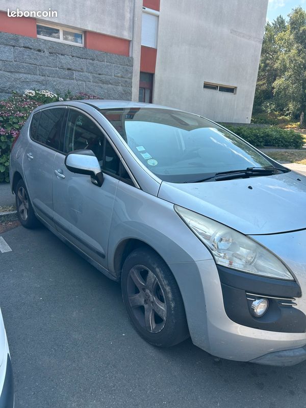À vendre PEUGEOT 3008 (image 2)