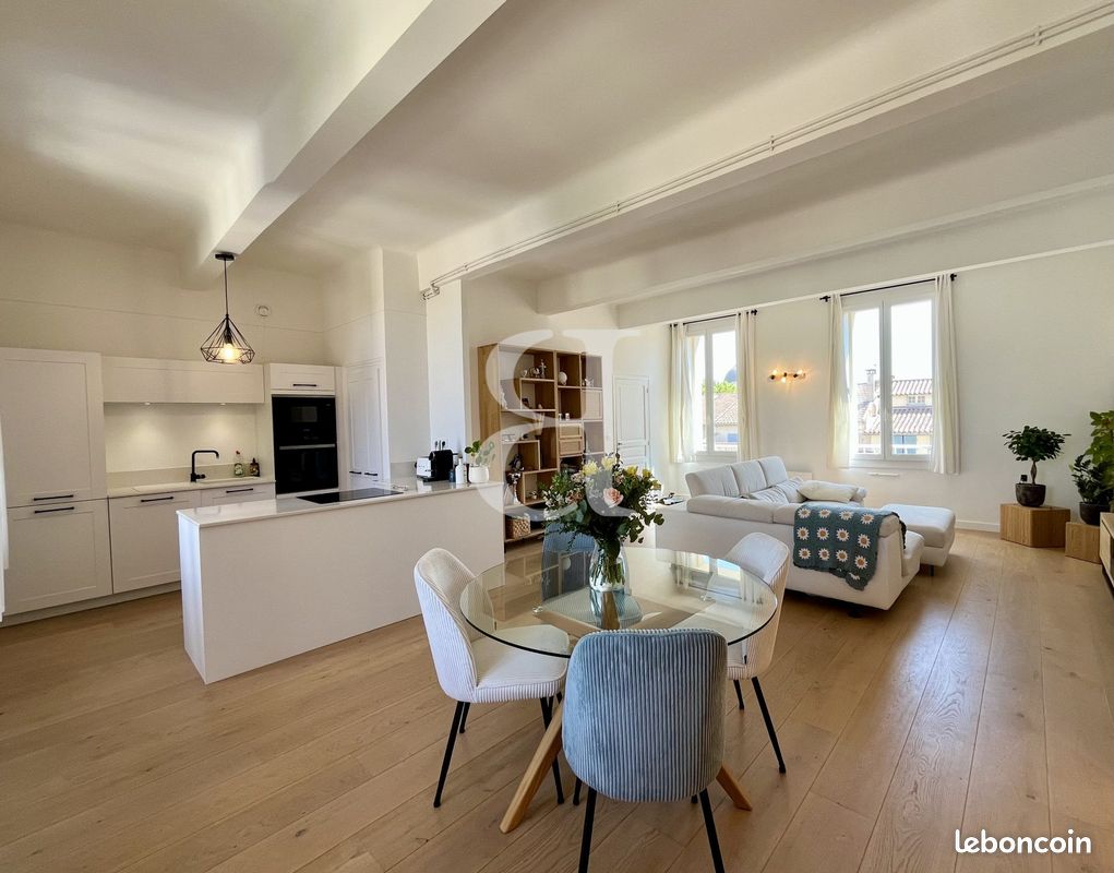 Appartement 3 pièces 82 m² · à Saint-Rémy-de-Provence · 82 m² · 359 000 €