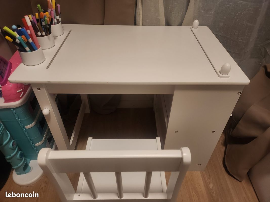 Lit et bureau blanc (image 1)