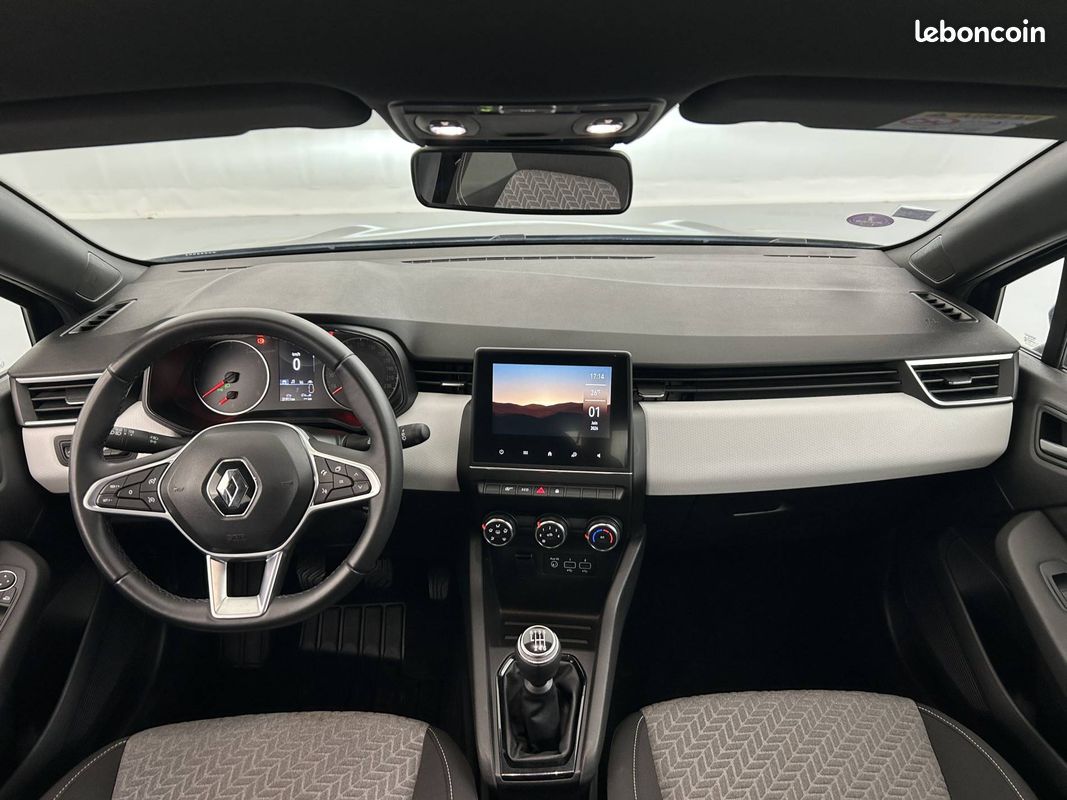 RENAULT Clio TCe 90 - 21 Limited (image 28)