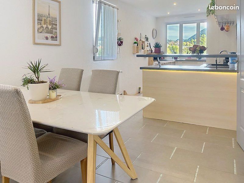 Appartement 4 pièces 95 m² · à Villers-le-Lac · 95 m² · 221 000 €
